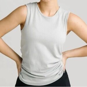 ZYIA Parallel Women's Sleeveless Ribbed Tank Top in Light Gray